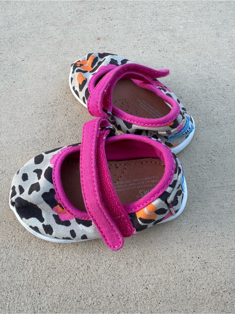 Toms Mary Jane Shoes Size 4 Toddler